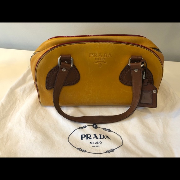 Prada Handbags - Black Friday SALE❗️Authentic Prada Bauletto Bag
